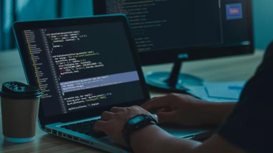 屯昌县小程序开发中，.NET 与 .NET Core 的差异深度解析